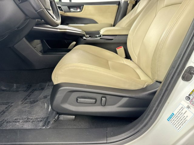 Used 2021 Honda Clarity Touring image 21