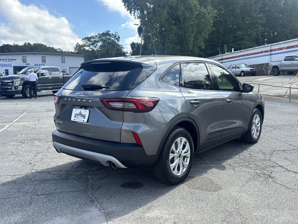 Used 2025 Ford Escape Active w/ Tech Pack #1 FWD image 7