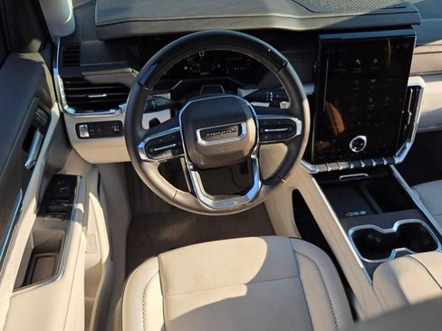 Used 2024 GMC Acadia Denali w/ Super Cruise Package image 7