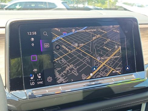 Used 2025 Volkswagen Atlas SEL AWD/4WD image 24