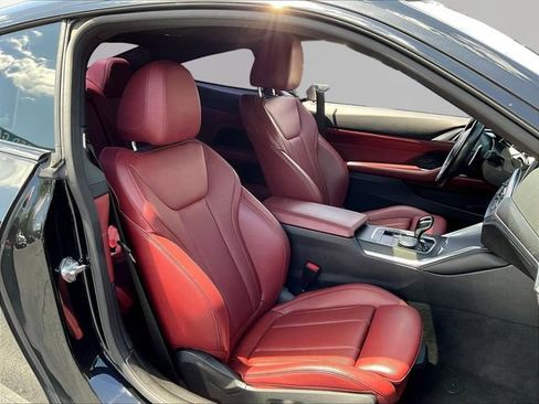 Used 2022 BMW 430i Coupe w/ M Sport Package RWD image 29