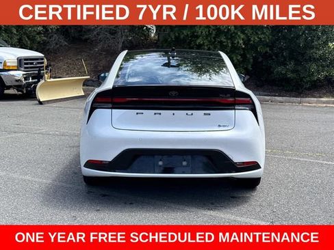 Used 2024 Toyota Prius XLE AWD/4WD image 3