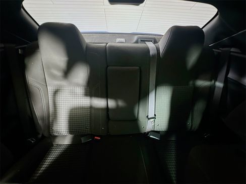 Used 2021 Dodge Challenger SXT image 13