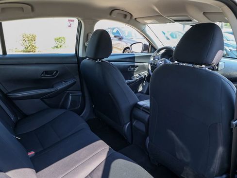 Used 2024 Nissan Sentra S FWD image 16