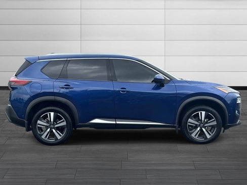 Used 2022 Nissan Rogue SL w/ SL Premium Package FWD image 3