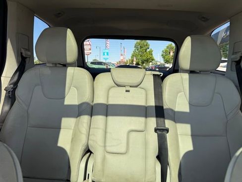 Used 2016 Volvo XC90 T5 Momentum FWD image 15