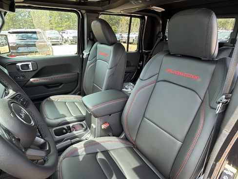 New 2026 Jeep Gladiator Rubicon AWD/4WD image 17