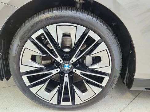 Used 2025 BMW 530i RWD image 64