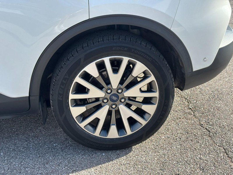 Used 2020 Ford Escape Titanium FWD image 10