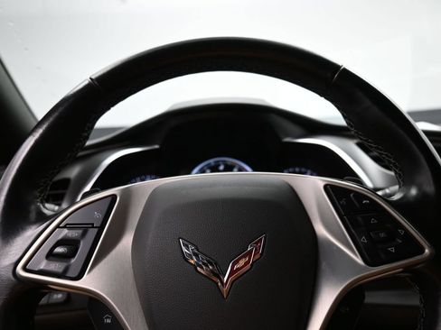 Used 2018 Chevrolet Corvette Stingray Coupe RWD image 12