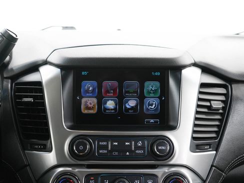 Used 2020 Chevrolet Suburban LT AWD/4WD image 16
