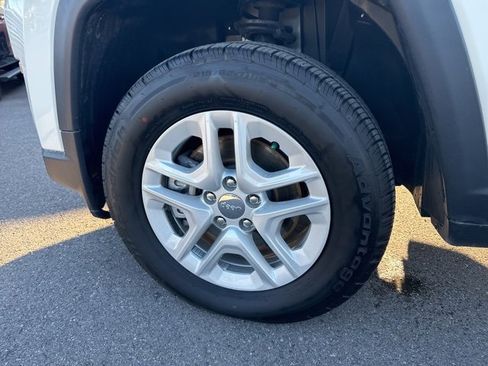 Used 2020 Jeep Compass Sport w/ Cold Weather Group image 9