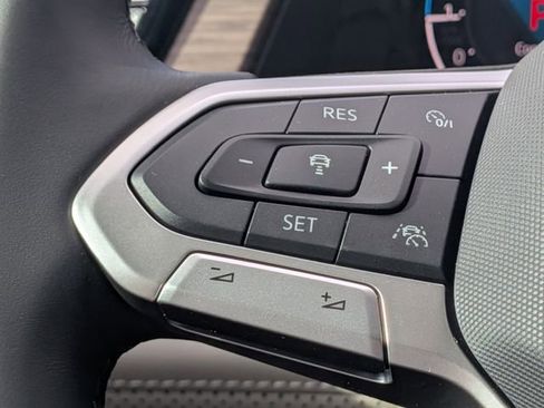 New 2026 Volkswagen Atlas SEL Premium R-Line AWD/4WD image 32