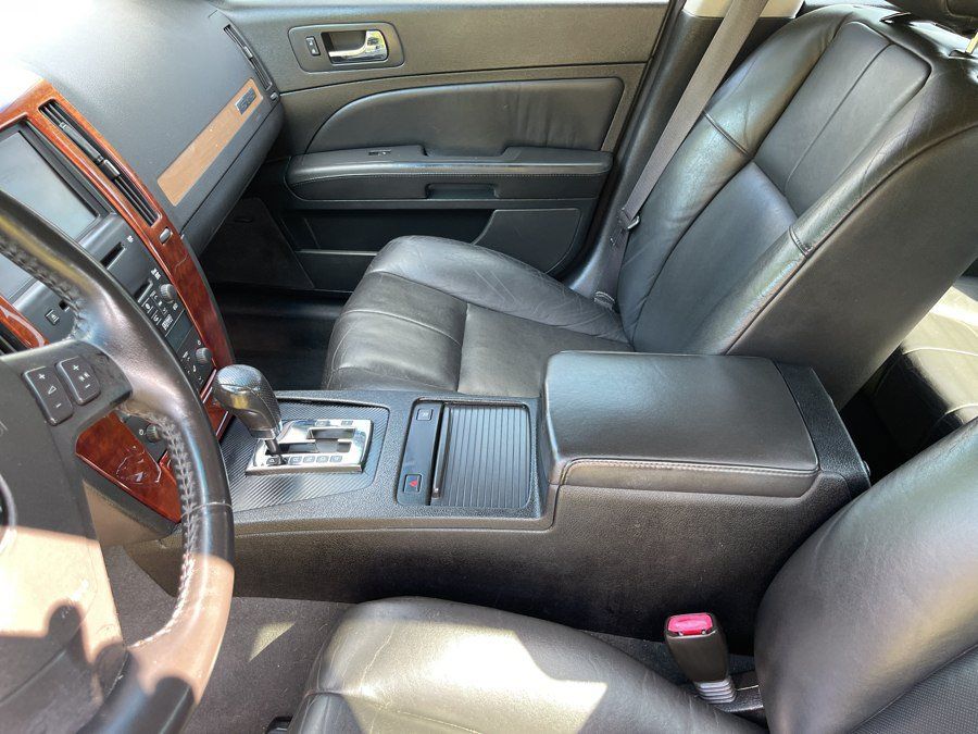 Used 2006 Cadillac STS V8 w/ Preferred Equipment Group RWD image 16