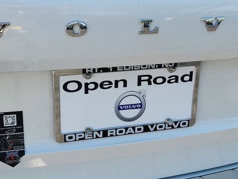 Used 2024 Volvo XC60 B5 Core w/ Protection Package Premier AWD/4WD image 30