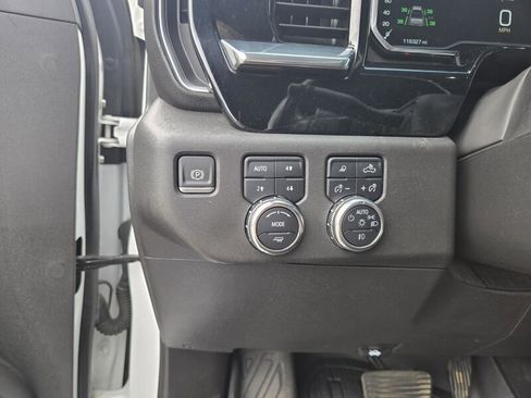 Used 2022 GMC Sierra 1500 SLT w/ SLT Premium Plus Package AWD/4WD image 12