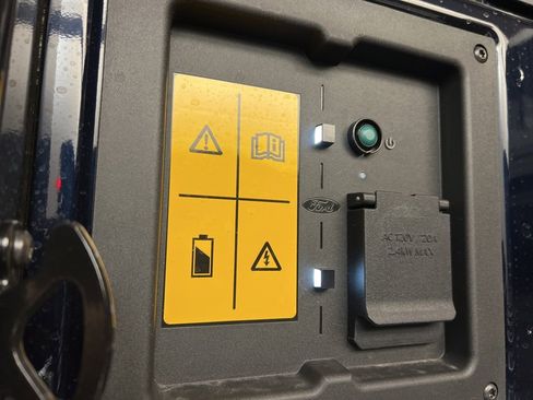 New 2025 Ford F150 Lightning Lariat image 37