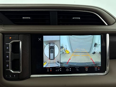 Used 2023 GMC Yukon Denali w/ Denali Reserve Package image 27