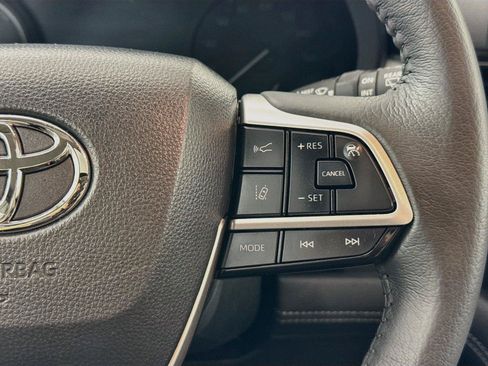 Certified 2026 Toyota Sienna XLE FWD image 20