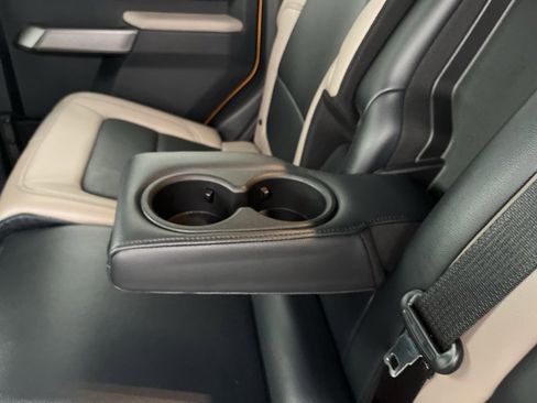 Used 2022 Ford Bronco Wildtrak image 38