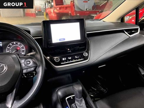 Used 2023 Toyota Corolla LE image 6