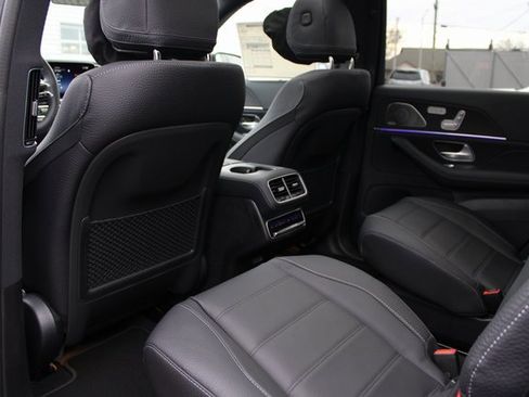 New 2026 Mercedes-Benz GLS 450 4MATIC image 34