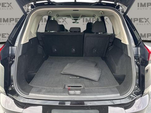 Used 2025 Nissan Rogue SV image 26