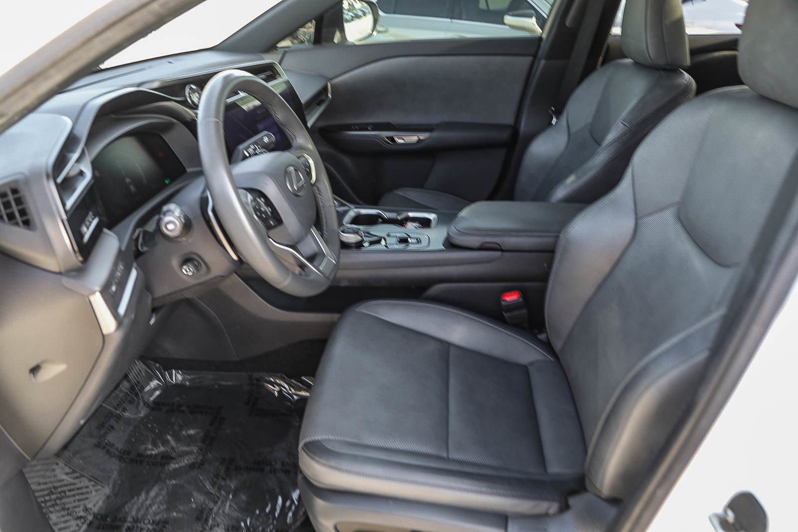 Used 2023 Lexus RZ 450e Premium w/ Technology Package AWD/4WD image 17
