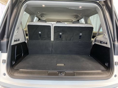 Used 2024 Jeep Wagoneer Series II w/ Flexible Seating Group image 41