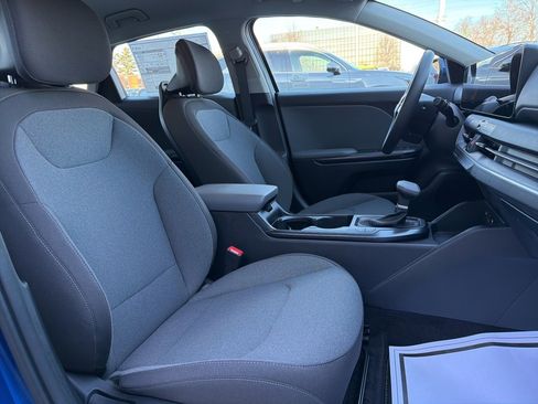 New 2025 Kia K4 LXS image 14