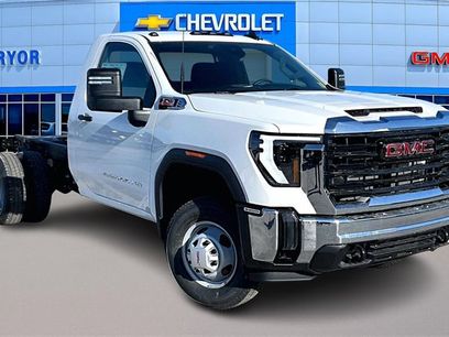 New 2026 GMC Sierra 3500 Pro w/ Convenience Package