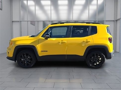 Used 2023 Jeep Renegade Altitude image 5