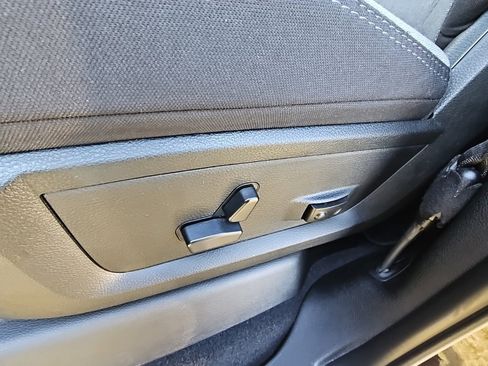 Used 2024 RAM 2500 Big Horn w/ Bed Utility Group image 13