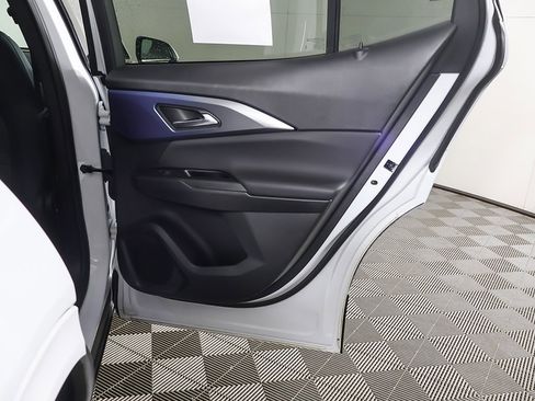 Used 2024 Chevrolet Equinox EV LT image 25