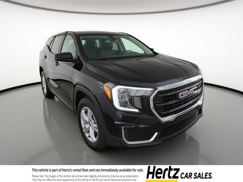Used 2024 GMC Terrain SLE FWD image 1