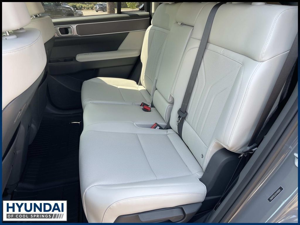 New 2027 Hyundai Santa Fe SEL FWD image 16