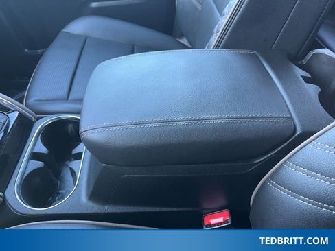 Used 2023 GMC Canyon Denali image 40