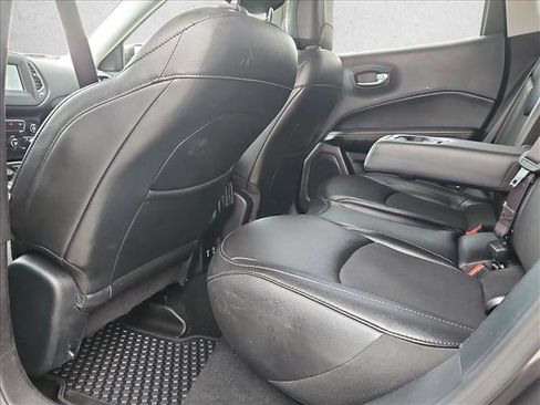 Used 2019 Jeep Compass Latitude w/ Cold Weather Group image 19