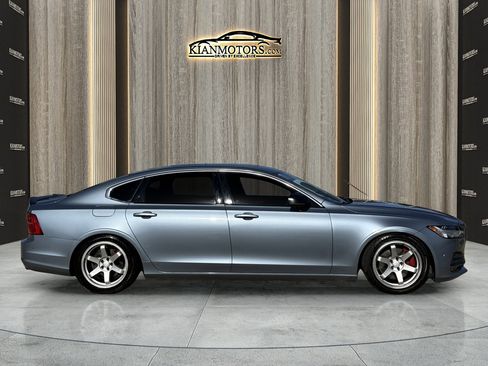 Used 2018 Volvo S90 T5 Momentum w/ Convenience Package image 10