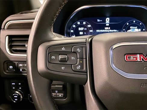 Used 2024 GMC Yukon AT4 image 24