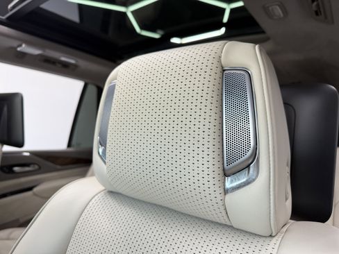Used 2023 Cadillac Escalade Premium Luxury Platinum image 14