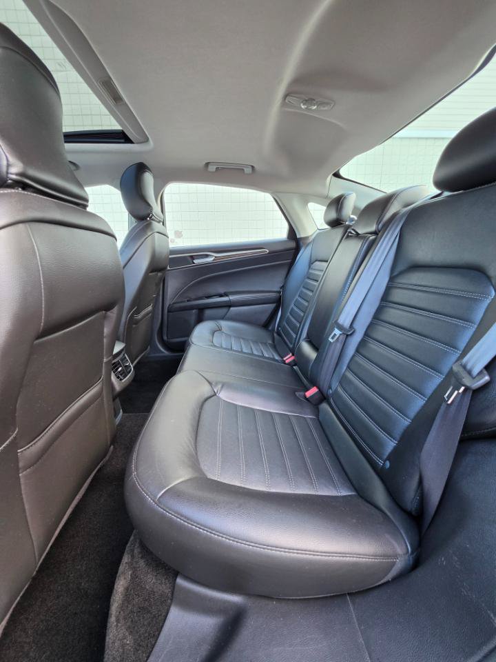 Used 2015 Ford Fusion SE w/ Equipment Group 202A AWD/4WD image 10