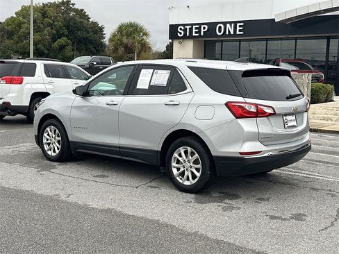 Used 2018 Chevrolet Equinox LT image 5