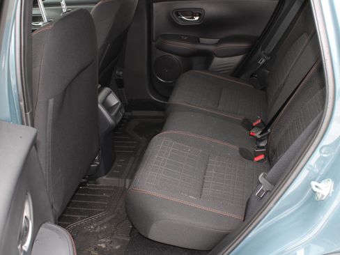 Used 2025 Honda HR-V Sport image 17