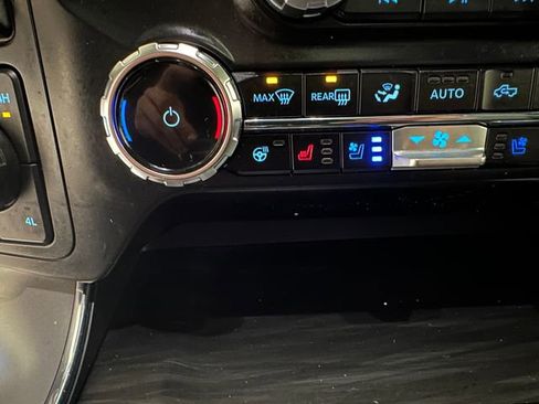 Used 2024 Ford F150 Lariat w/ FX4 Off-Road Package image 16