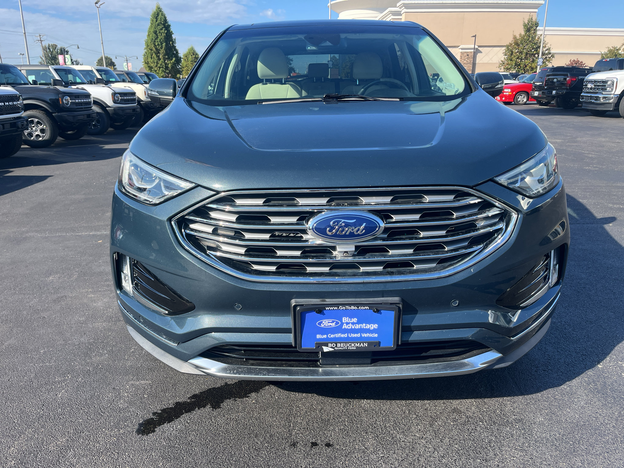 Used 2019 Ford Edge Titanium w/ Equipment Group 301A AWD/4WD image 2