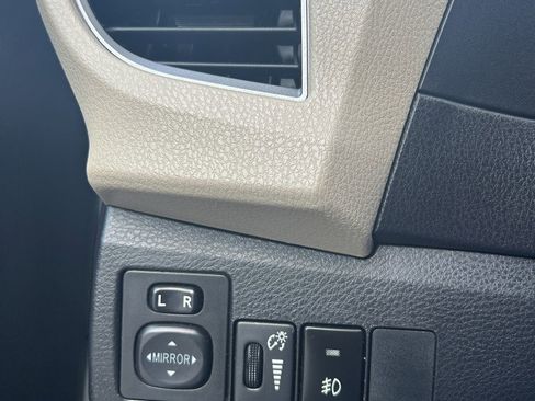 Used 2016 Toyota Corolla S image 19