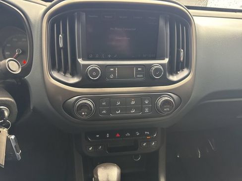 Used 2022 Chevrolet Colorado Z71 AWD/4WD image 18