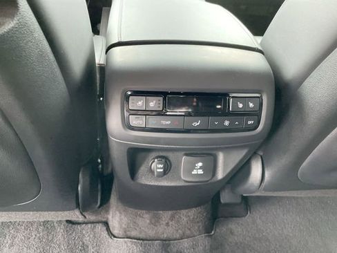 Used 2023 Hyundai Palisade Calligraphy image 14