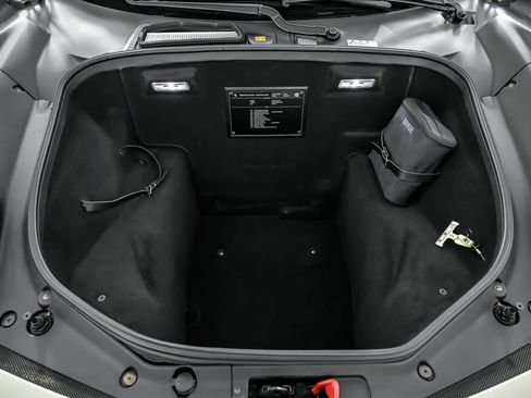 Used 2018 Ferrari 488 Spider image 18